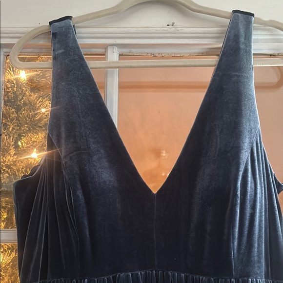 Plunge Neckline Blue and Black Maxi Dress - Picture 4 of 7